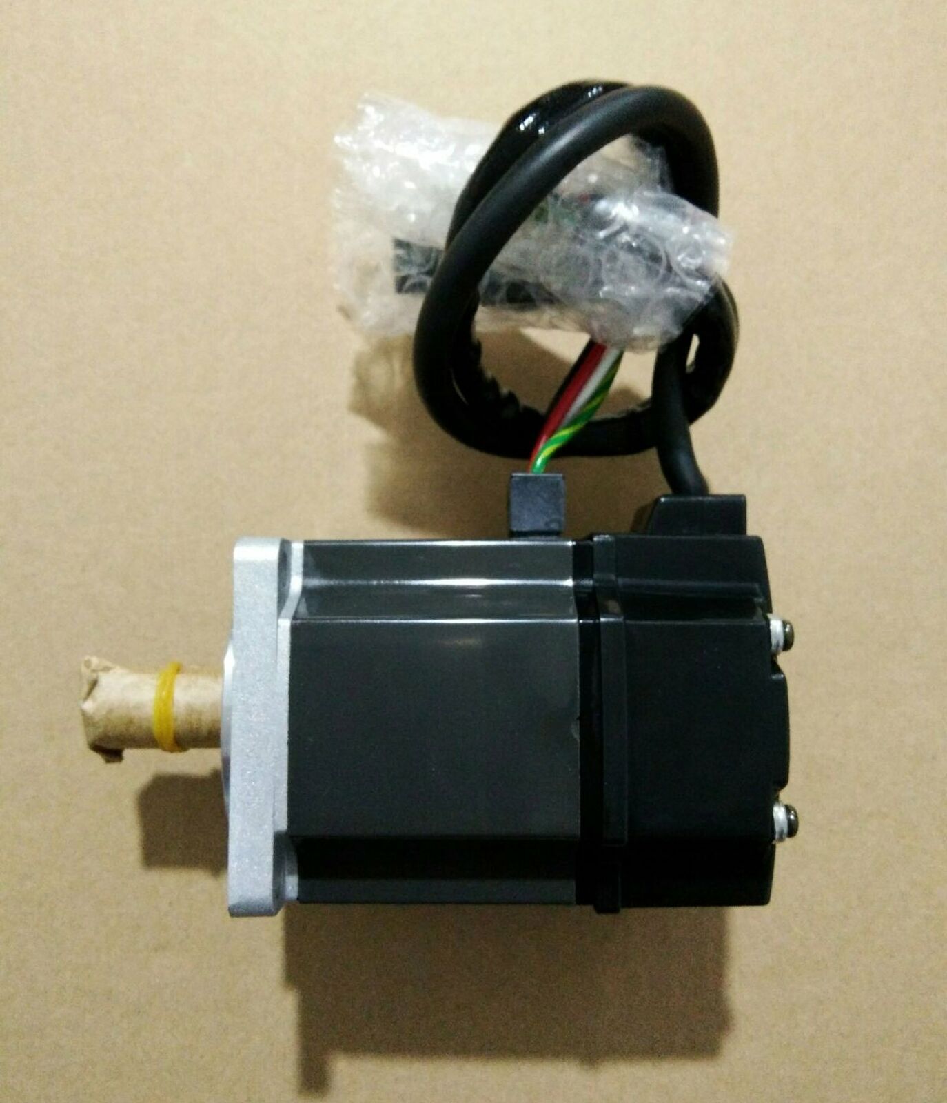 Mitsubishi Servo Motor HC-PQ23 in Good Condition - MITSUBISHI