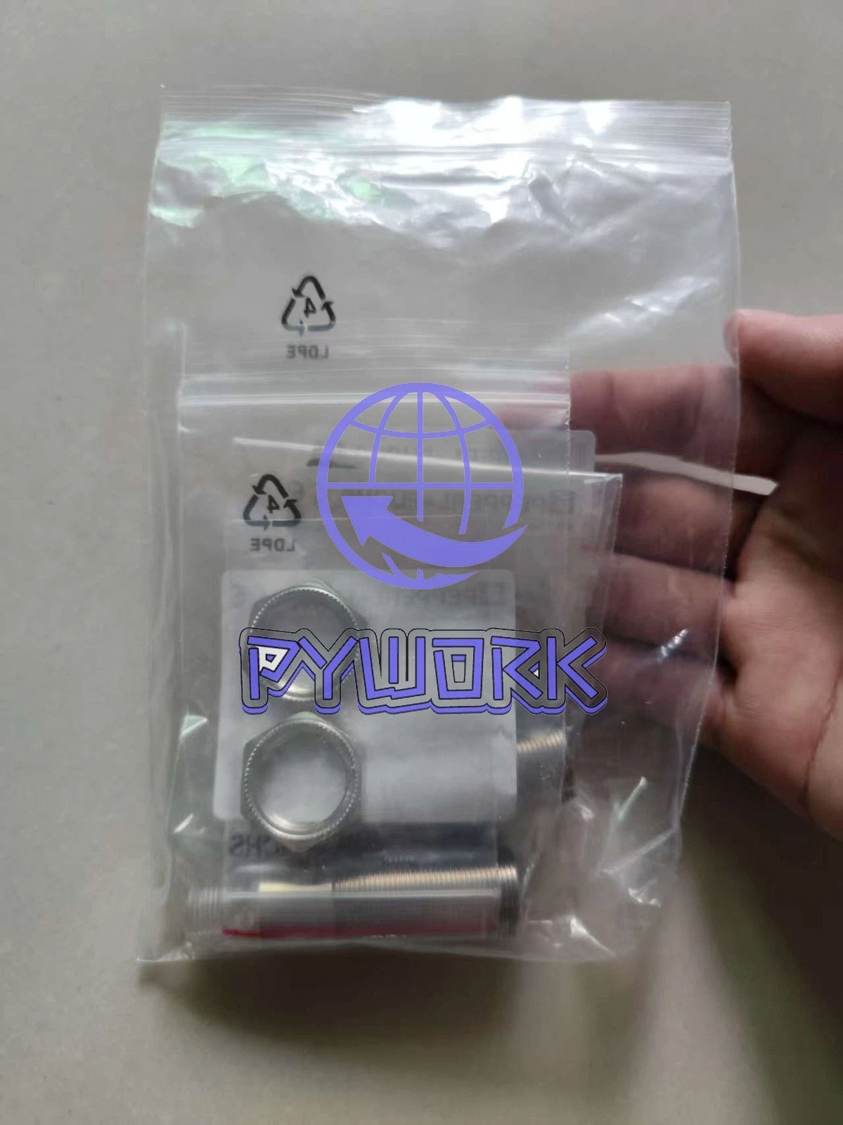 1PCS Pepperl + Fuchs OBE10M-18GM60-SE5-V1-1C photoelectric switch sensor
