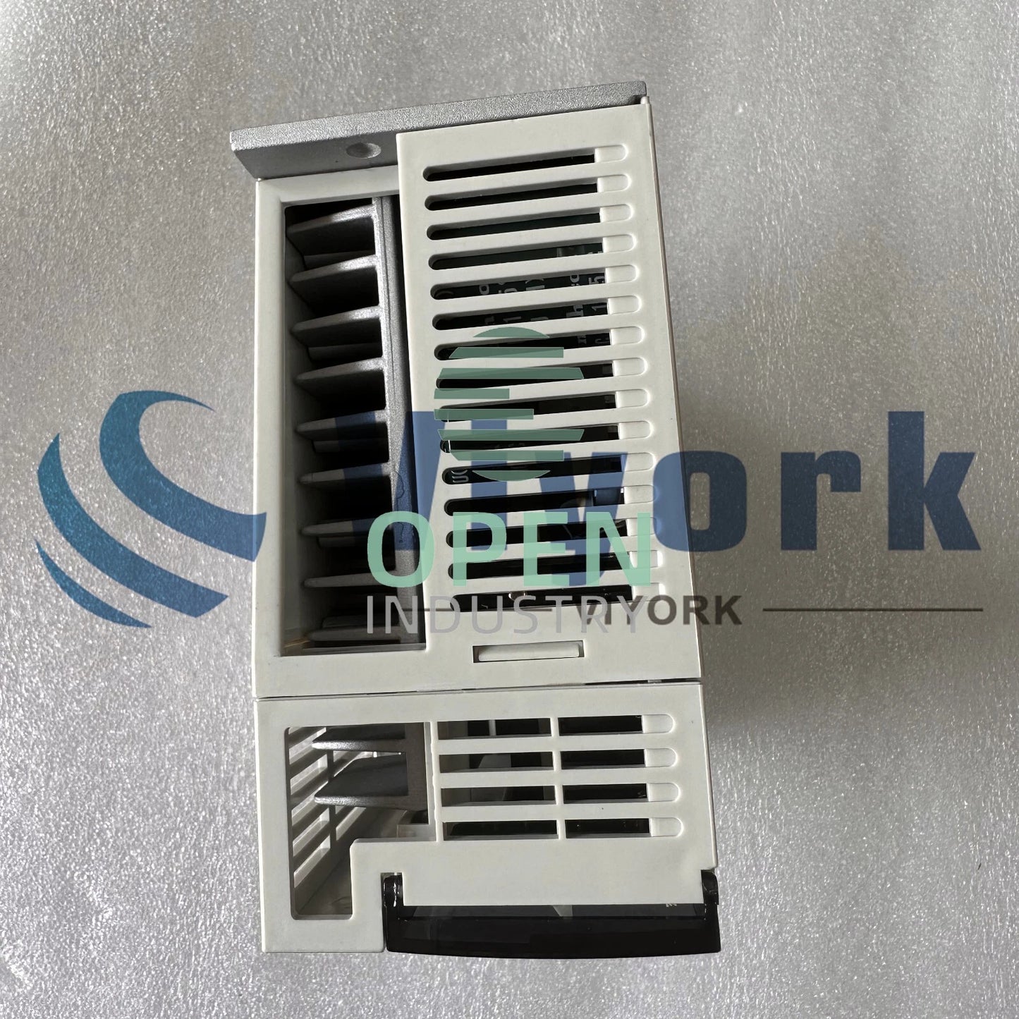 1PCS Mitsubishi MR-J2-40CT SERVO DRIVE 2.3AMP 0.4KW 200-230VAC 3P