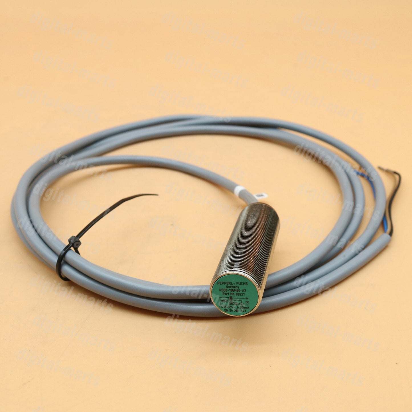 One For Pepperl+Fuchs NBB8-18GM60-A2 Sensor Free Shipping