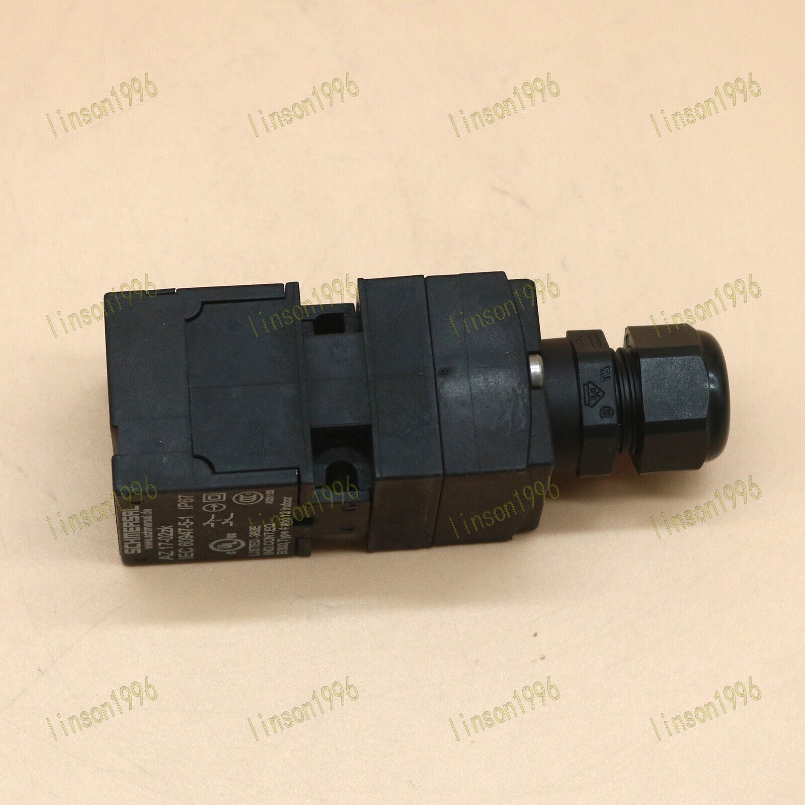 new 1PC  SCHMERSAL AZ17-02ZK Limit Switch Fast Delivery SCHMERSAL