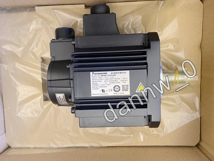 new in box Panasonic MDME152GCGM AC Servo Motor - PANASONIC
