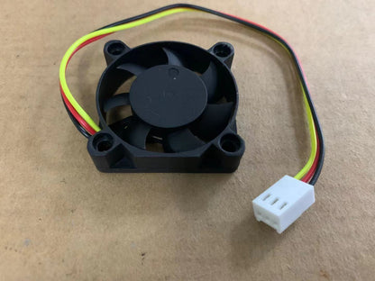 new 1PC YOUNG LIN 4010 12V 0.7W DFB401012M 3-wire cooling fan