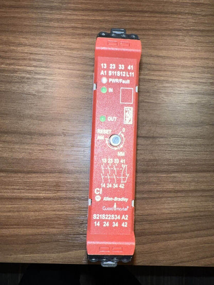Allen-Bradley Guardmaster Safety Relay 440R-S13R2 NEW USA - ALLEN-BRADLEY