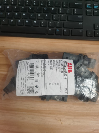 10PCS/1Bag  ABB C2SS2-10B-10 1SFA619201R1016 Selector Switches Black