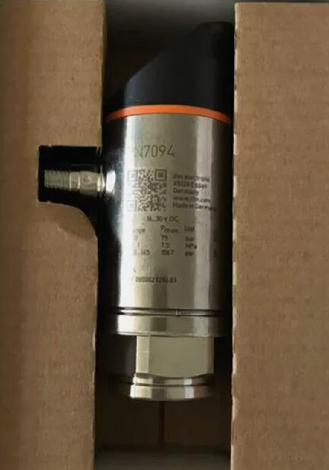 new IFM PN7094 Pressure Switch - IFM