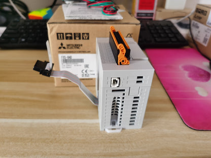 1PC Mitsubishi FX5-8AD FX58AD In Box