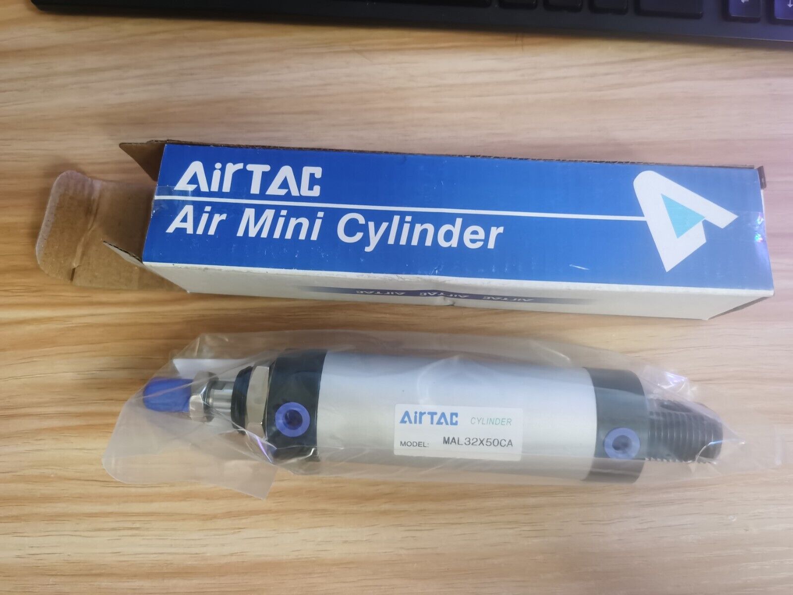 new 1PCS  AirTAC MAL32X50CA Cylinder