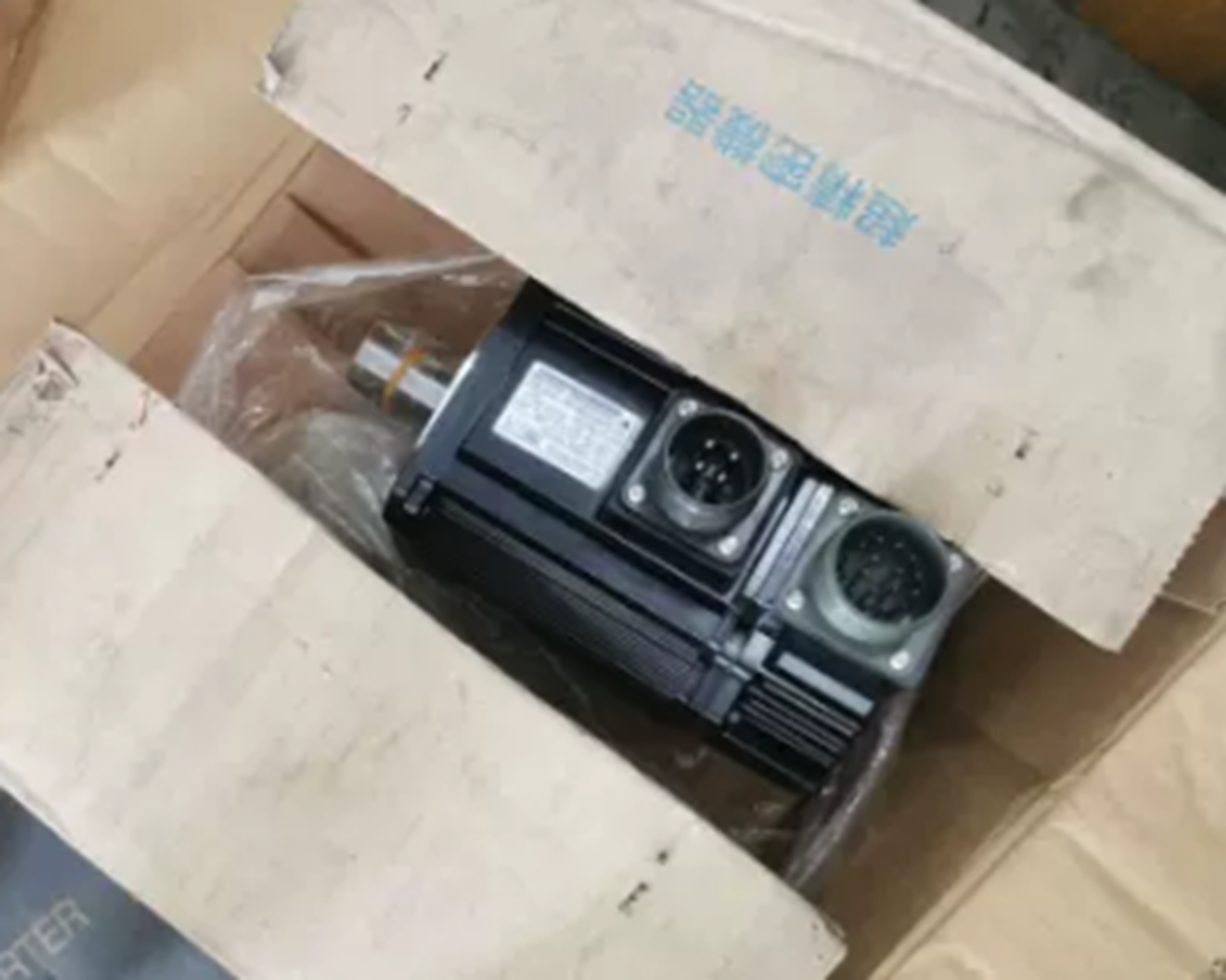 New Yaskawa AC Servo Motor SGMSH-10ACA61 - High-Performance Motor - YASKAWA