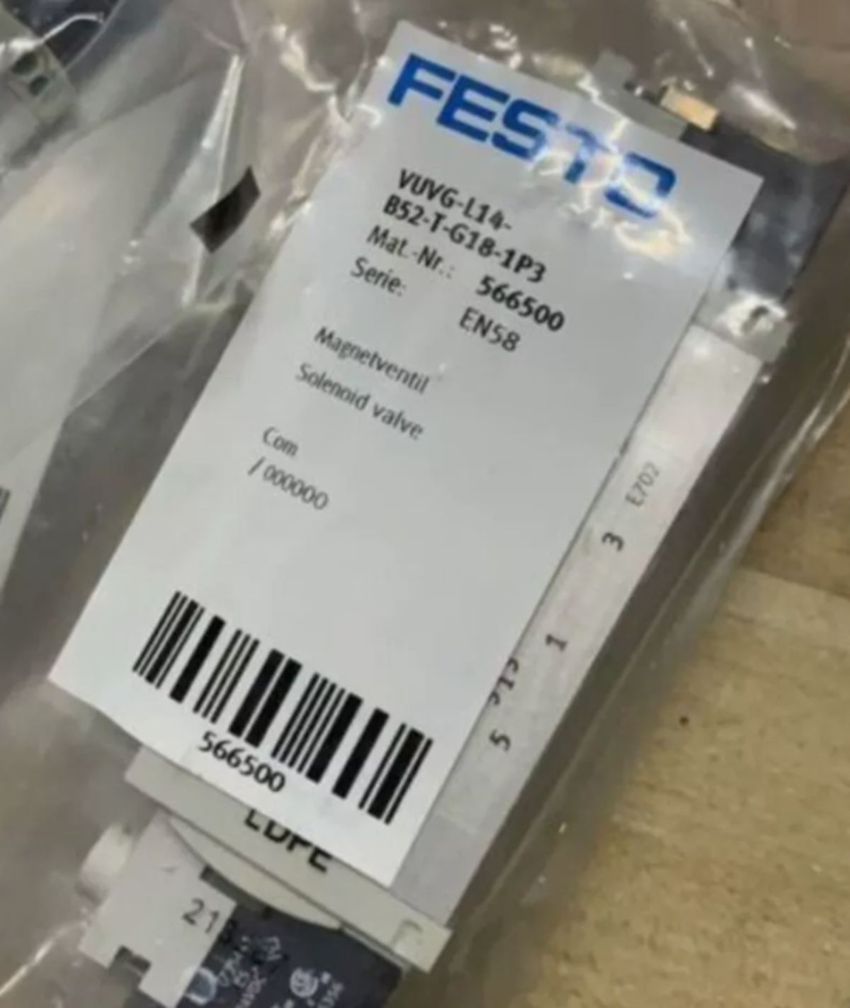 new FESTO VUVG-L14-B52-T-G18-1P3 566500 Solenoid Valve - FESTO