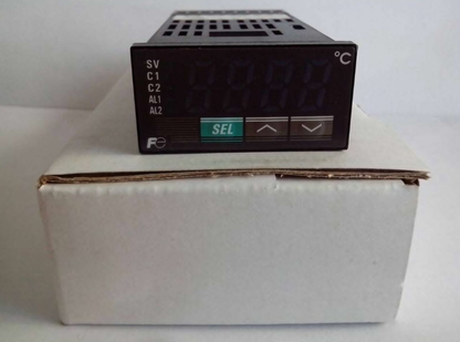 FUJI PXR3TCY2-0V000 Temperature Controller – High-Precision Temperature Regulation - FUJI