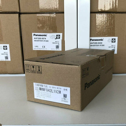 Panasonic AC Servo Motor MHMF042L1V2M – One Year Warranty – In Box - PANASONIC