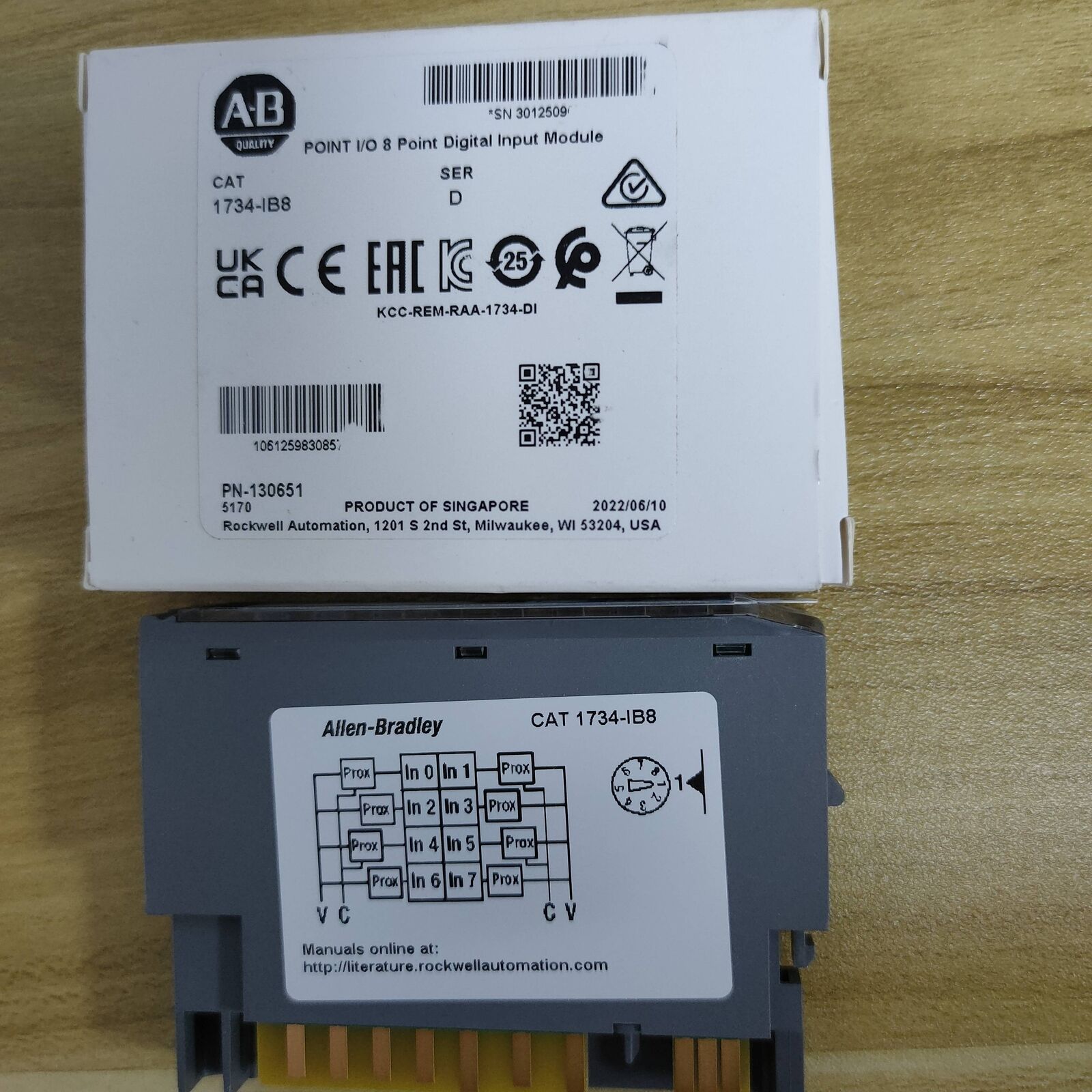 Allen-Bradley 1734IB8 Digital Input Module New Factory Sealed - ALLEN-BRADLEY
