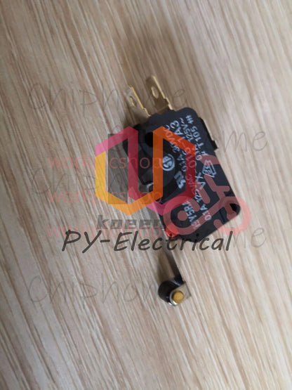 1PCS Omron VX-016-1A3 VX0161A3 Microswitch