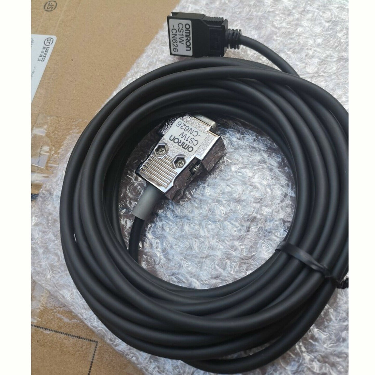 1PC Omron CS1W-CN626 CS1WCN626 Programming Cable In Box ping
