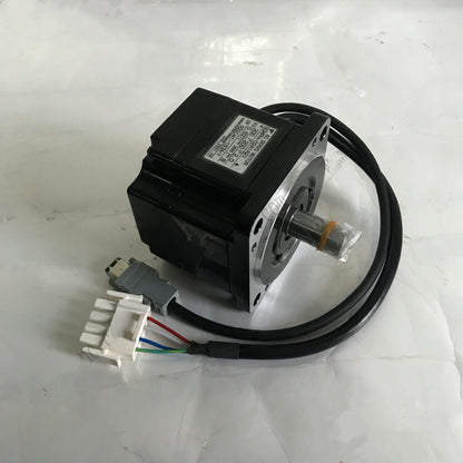 1PC YASKAWA AC SERVO MOTOR SGMPH-02A1A21
