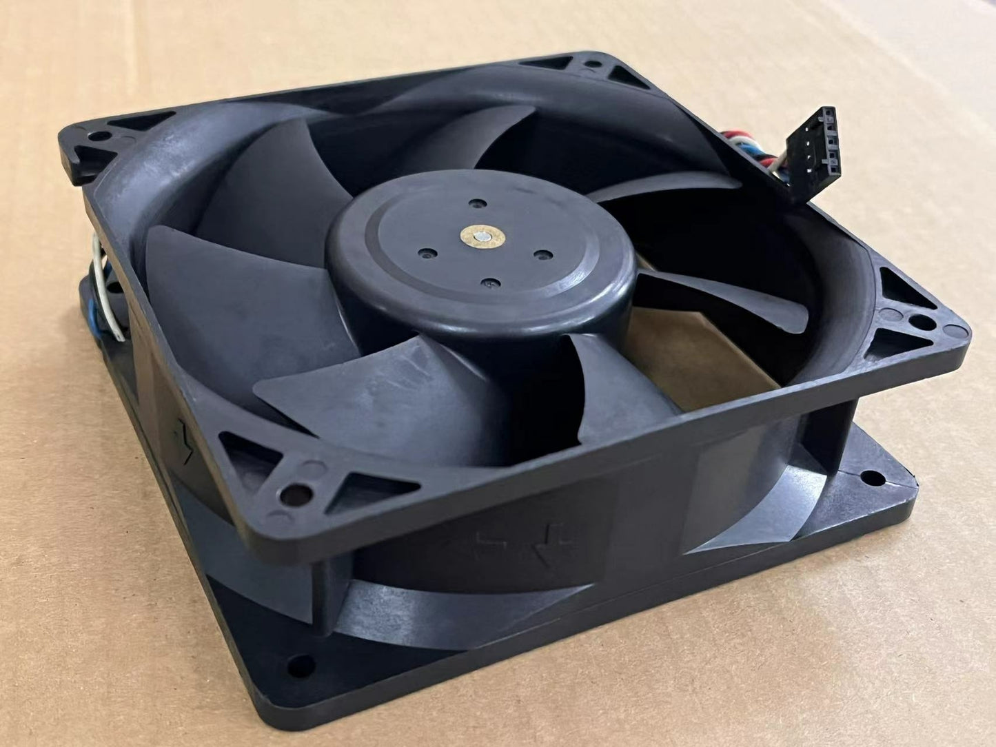 new NIDEC 12CM B35502-35 DC 12V 1.40A 12038 120*120*38mm 4 Wire PWM Cooling Fan