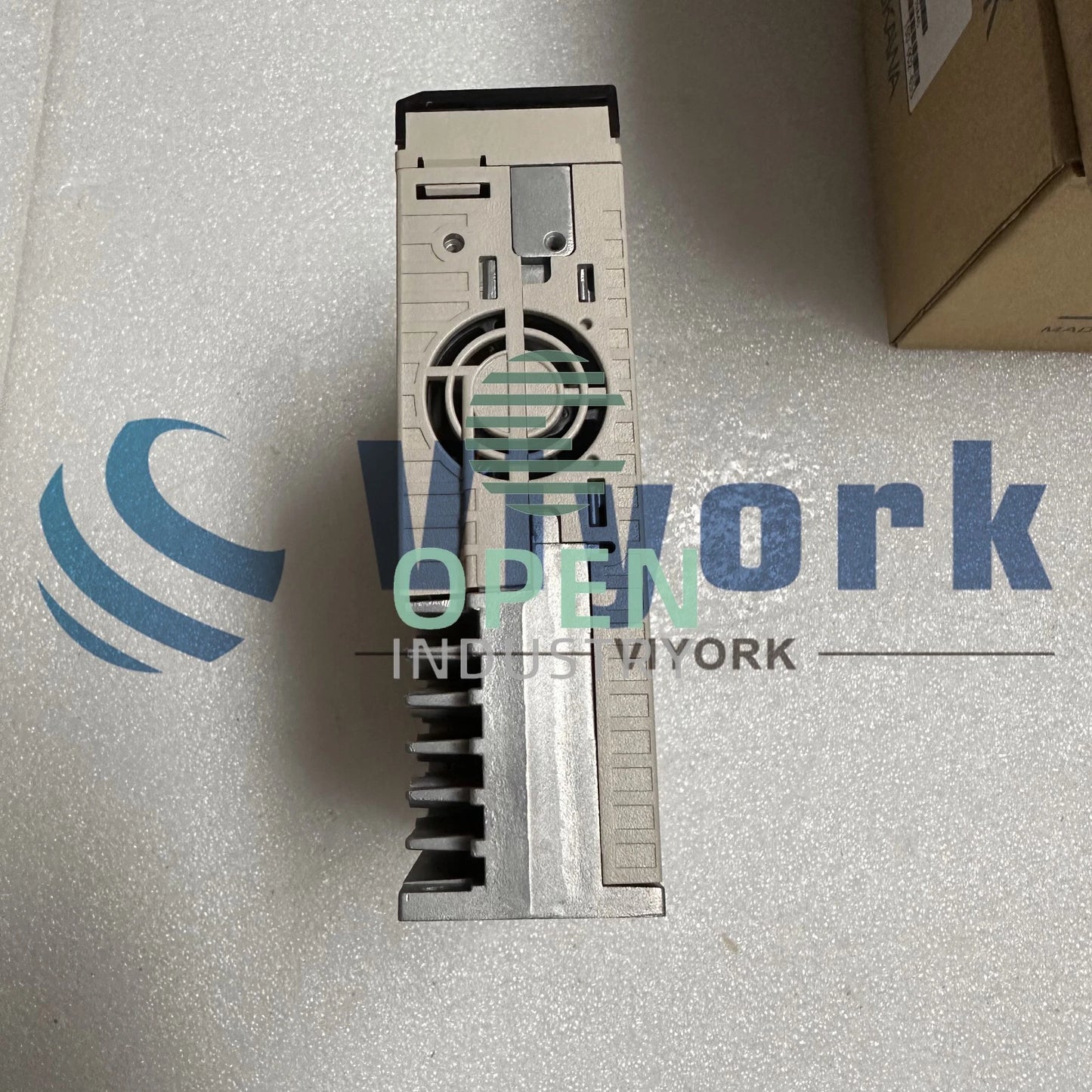 1PCS Yaskawa SGDV-R90A01A SERVO DRIVE 0.5AMP 200-230V 50/60HZ SERVOPACK