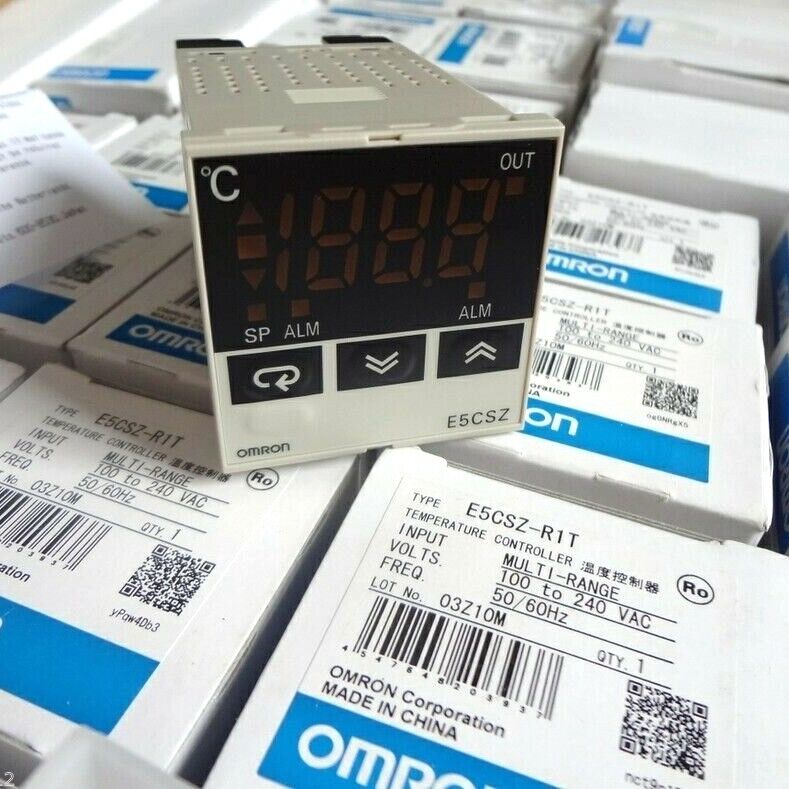 Omron E5CSZR1T Temperature Controller 100-240V 50/60Hz - OMRON