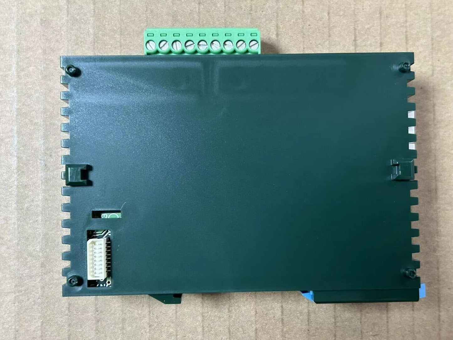 1PC AFP0RA21 FP0R-A21 analog module