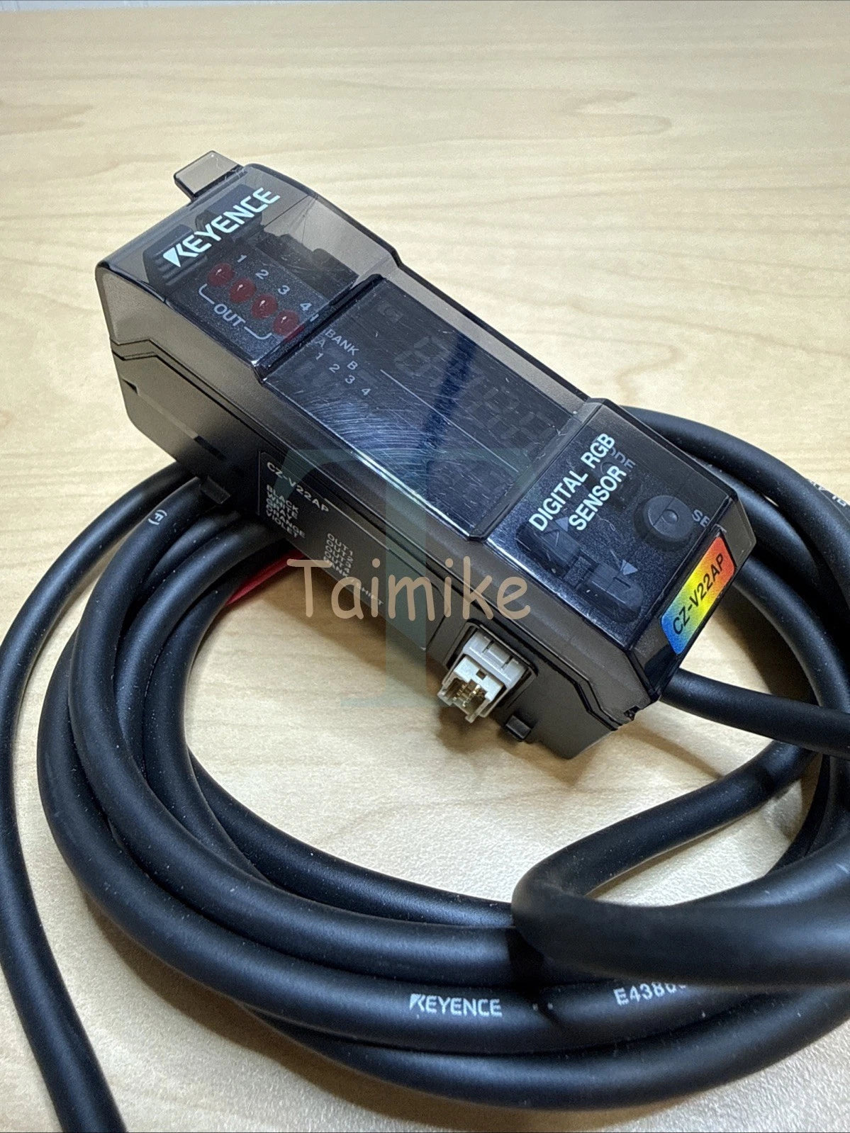 Keyence CZ-V22AP Digital RGB Sensor