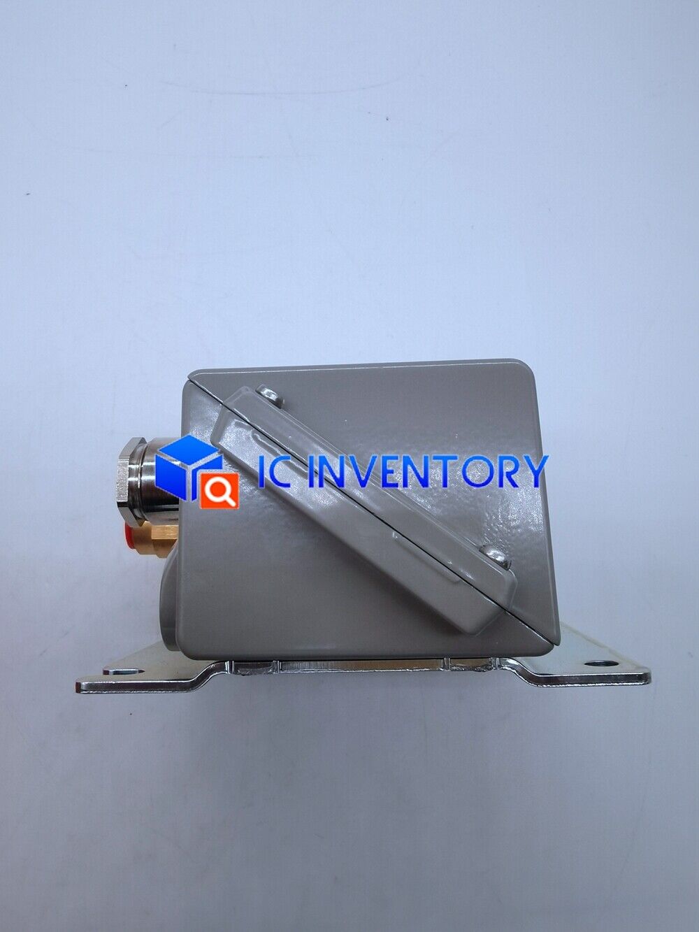 new 1PCS DANFOSS Pressure switch KPS39 060-310766 Fast Ship - DANFOSS