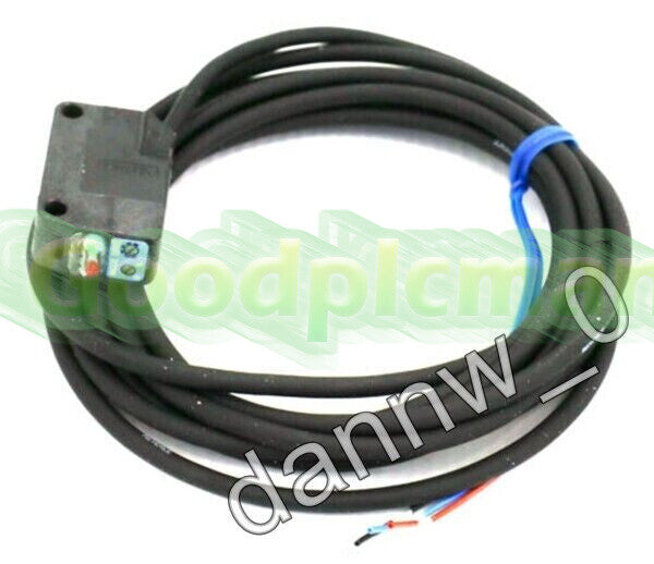 KEYENCE PZ-42 Laser Sensor 1Pcs/