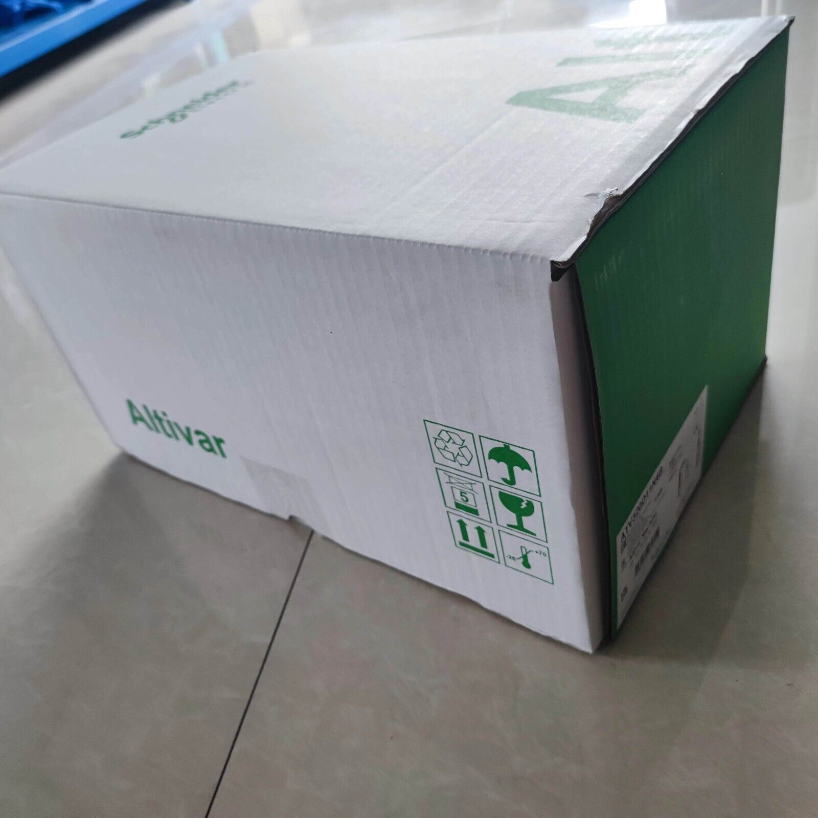 New Schneider Frequency Converter ATV320D11N4B - SCHNEIDER ELECTRIC