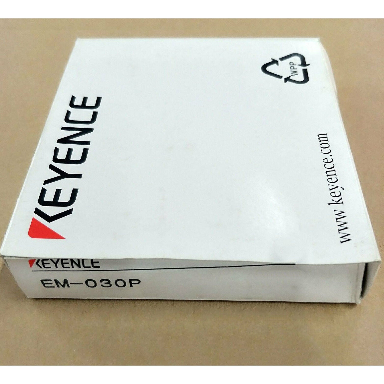 KEYENCE EM-030P Proximity Switch - KEYENCE