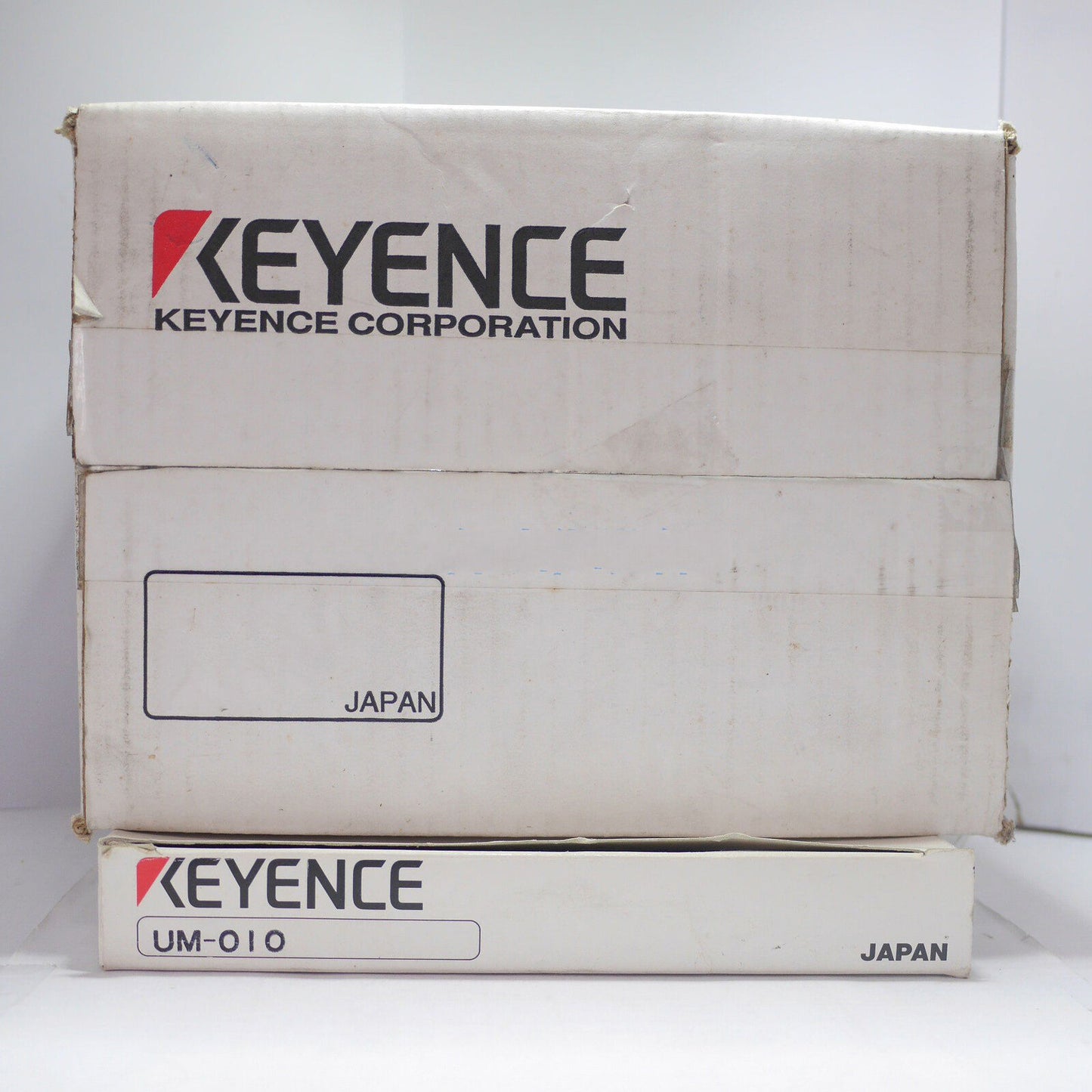 Keyence Mounted Level Switch UM-010 - KEYENCE
