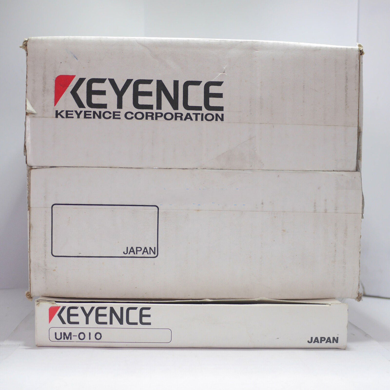 Keyence Mounted Level Switch UM-010 - KEYENCE