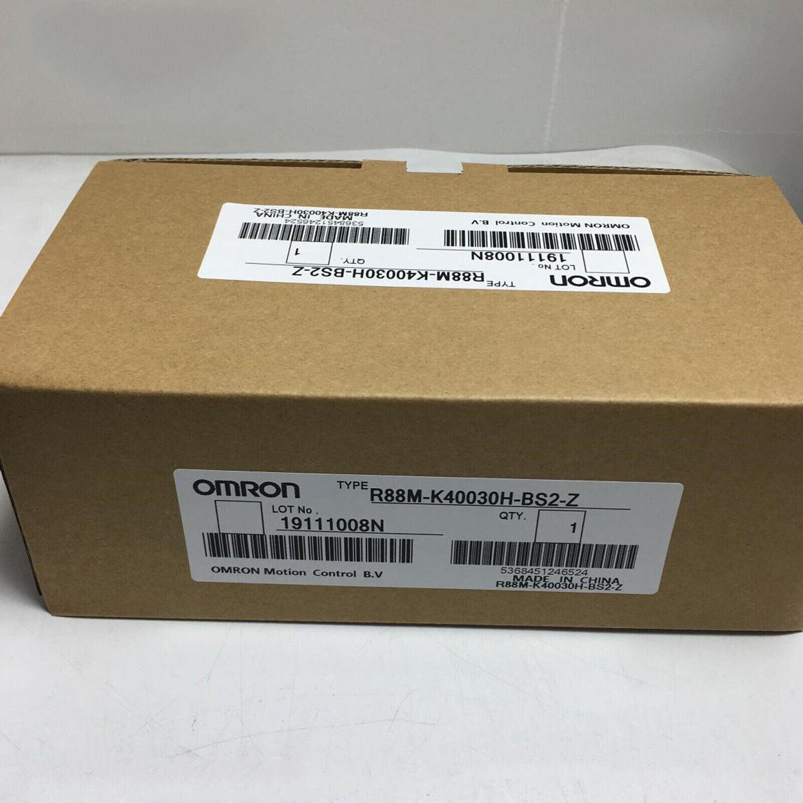 Omron R88M-K40030H-BS2-Z AC Servo Motors (1-Year Warranty) - OMRON