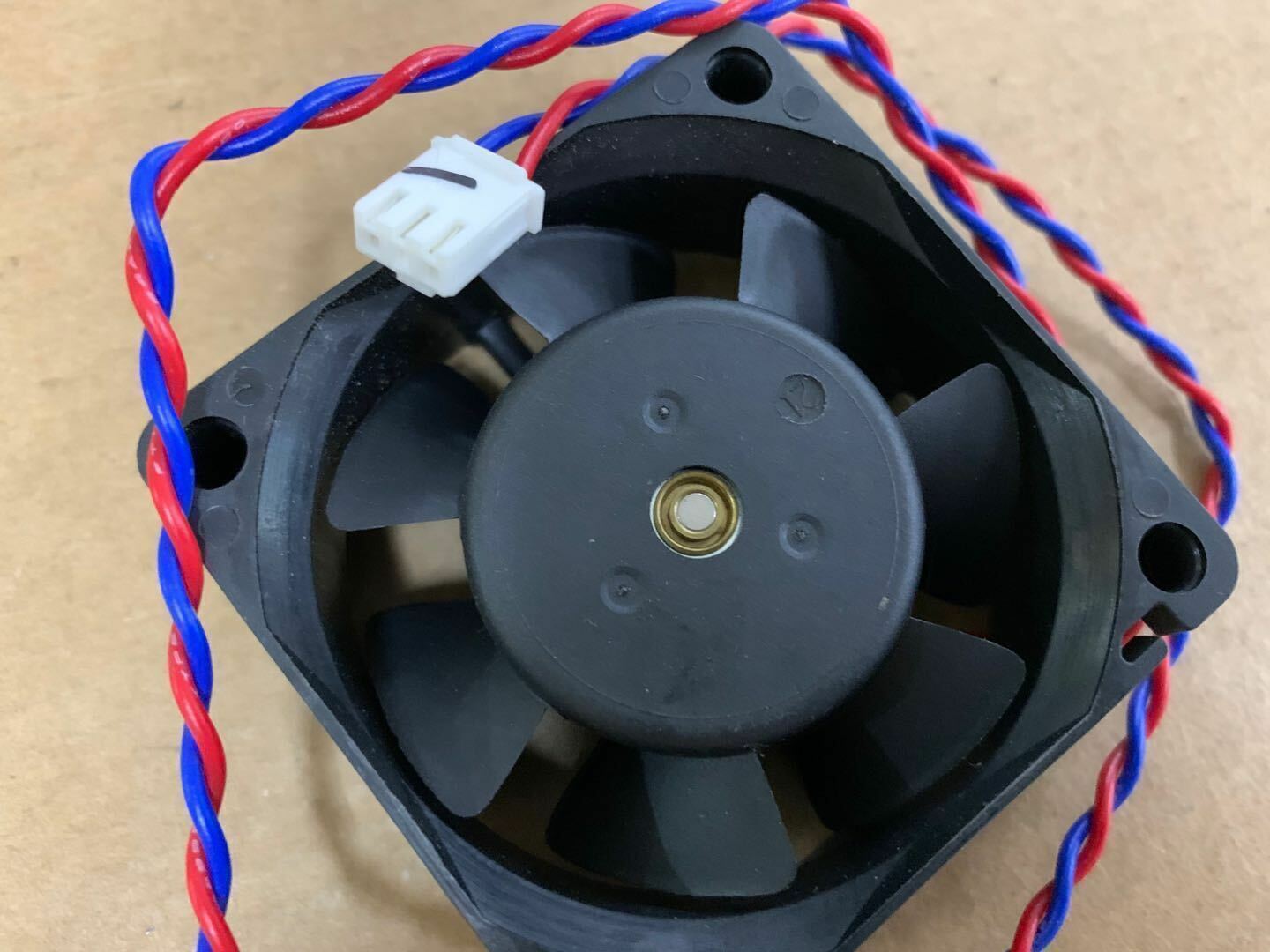 new F6025X24B AH DC24V 0.25A 6025 60MM fan 2PIN - INDUSTRIALCOMPONENTS