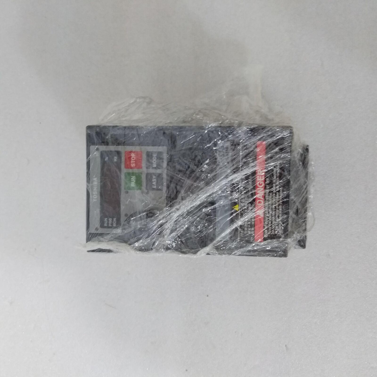 Used TOSHIBA INVERTER VFS15S-2007PL refurbished, high efficiency, within 24 hours - TOSHIBA