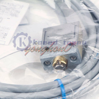 1Pcs Omron D4C-4302 Limit Switch