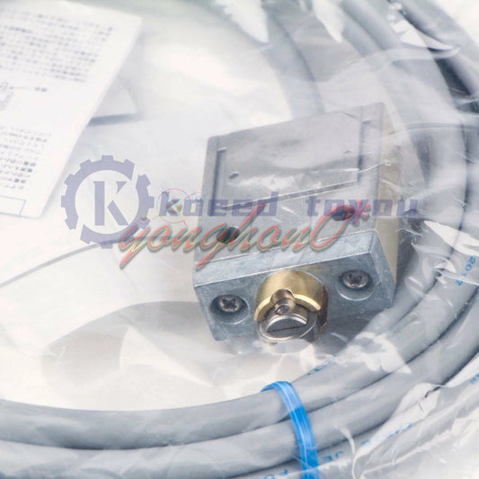 1Pcs Omron D4C-4302 Limit Switch