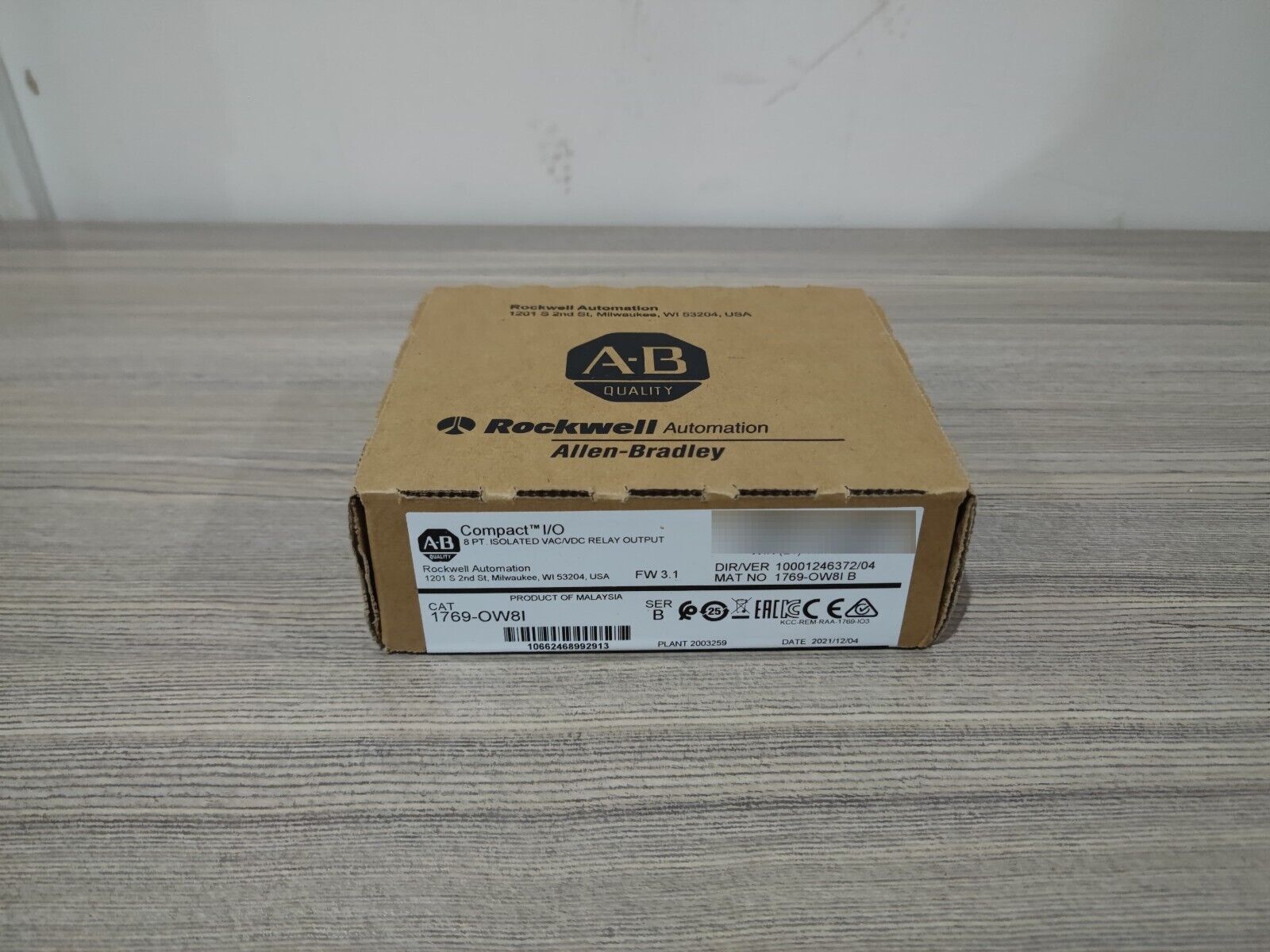 AB 1769-OW8I Compact 8 Port Output Module FW3.1 2022 New Factory Sealed - AB