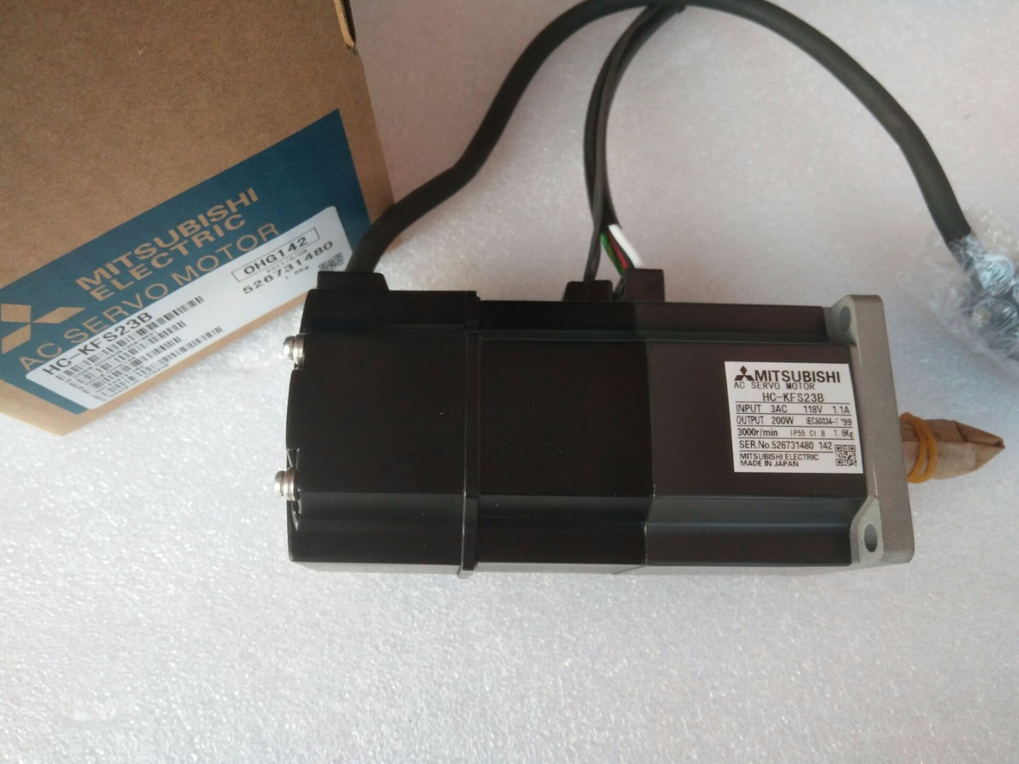 MITSUBISHI AC SERVO MOTOR HC-KFS23B