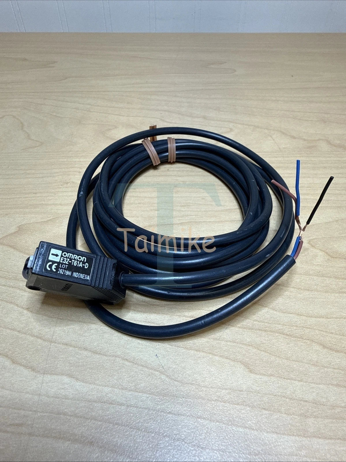 ! Omron E3Z-T61A-D Thru-Beam Photoelectric Sensor