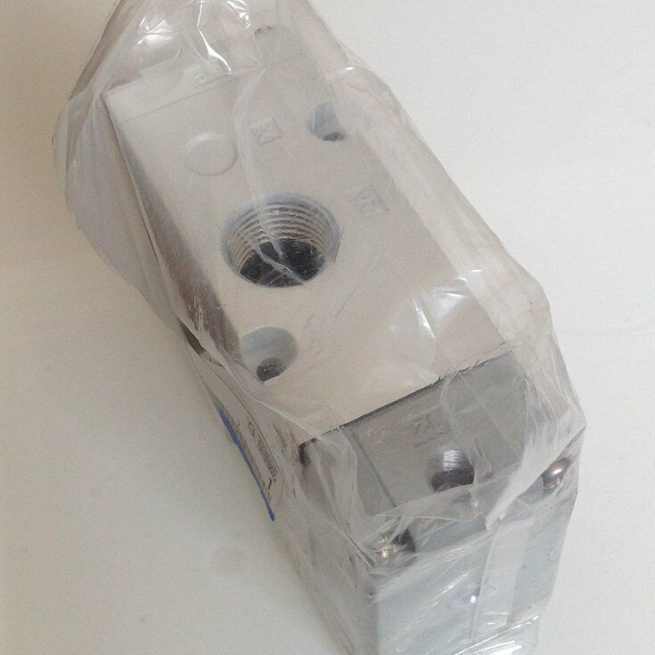 1PC SMC VPA742-1-04A Air Control Valve - SMC