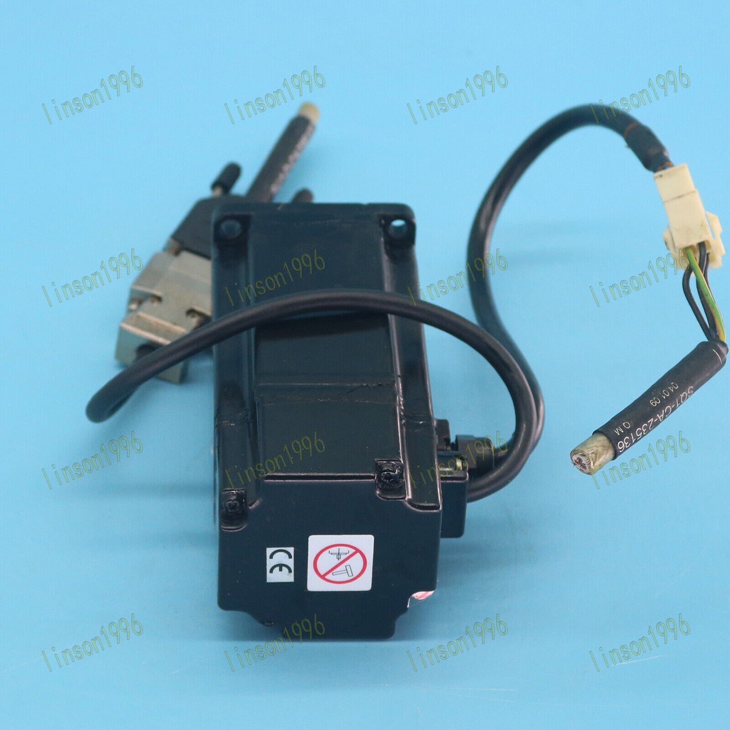 Omron R88M-UE40030V-S1 Servo Motor - OMRON