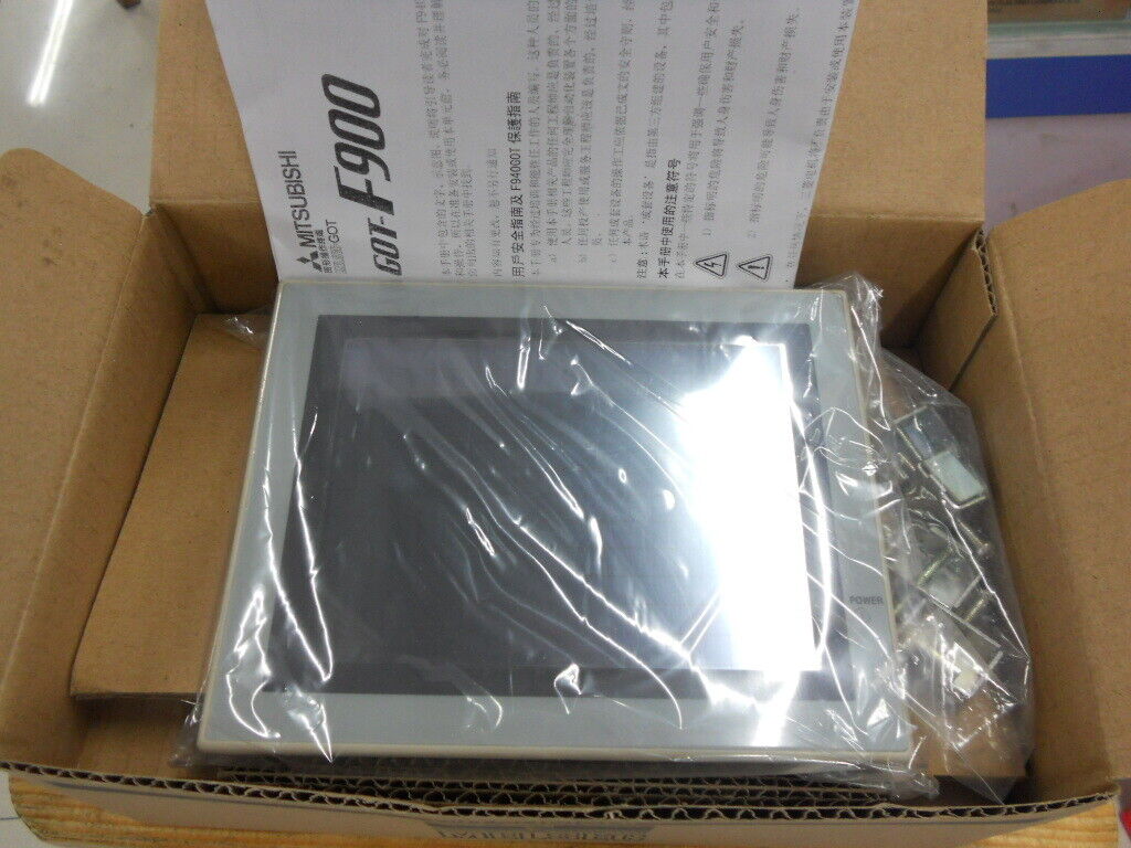 new 1PC MITSUBISHI TOUCH PANEL F940GOT-LWD  F940GOT In Box Expedited