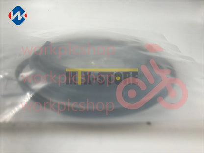 1PCS OMRON E2E-X5ME1 Sensor&Proximity Switch