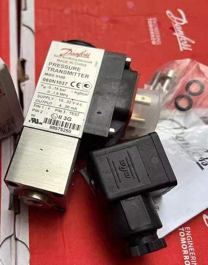 new 1pcs Danfoss MBS5100 060N1037 0-16bar Pressure Transmitter Sensor - DANFOSS