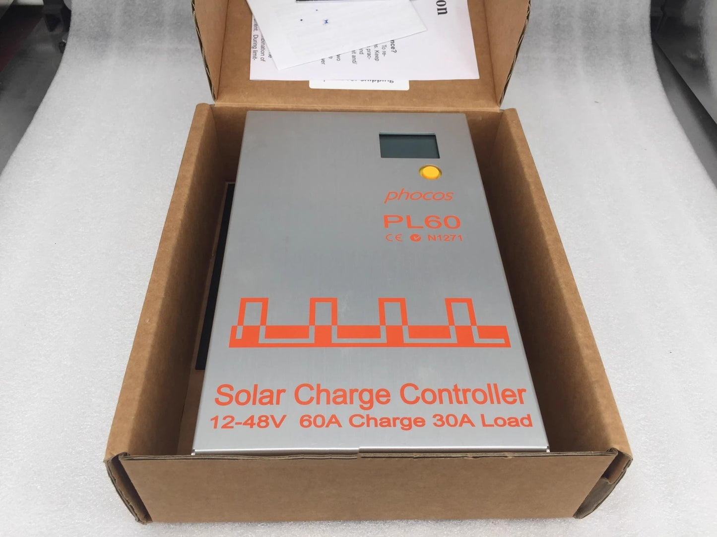 1Pcs Load Solar Charge Controller PL60 12-48V 60A Charge 30A