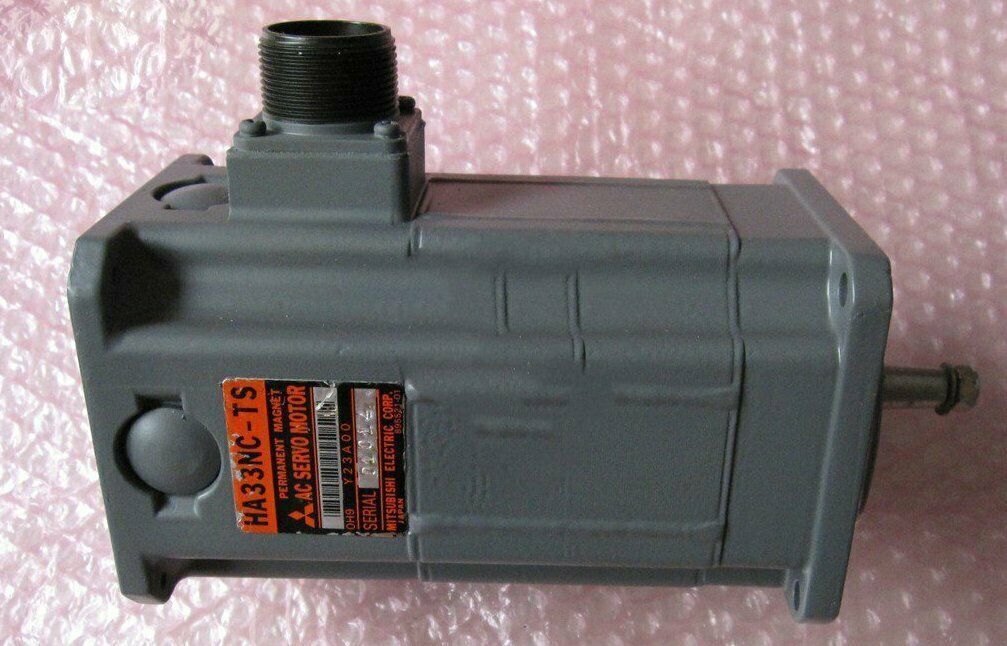 Used Mitsubishi Servo Motor HA33NC-TS in Good Condition - MITSUBISHI