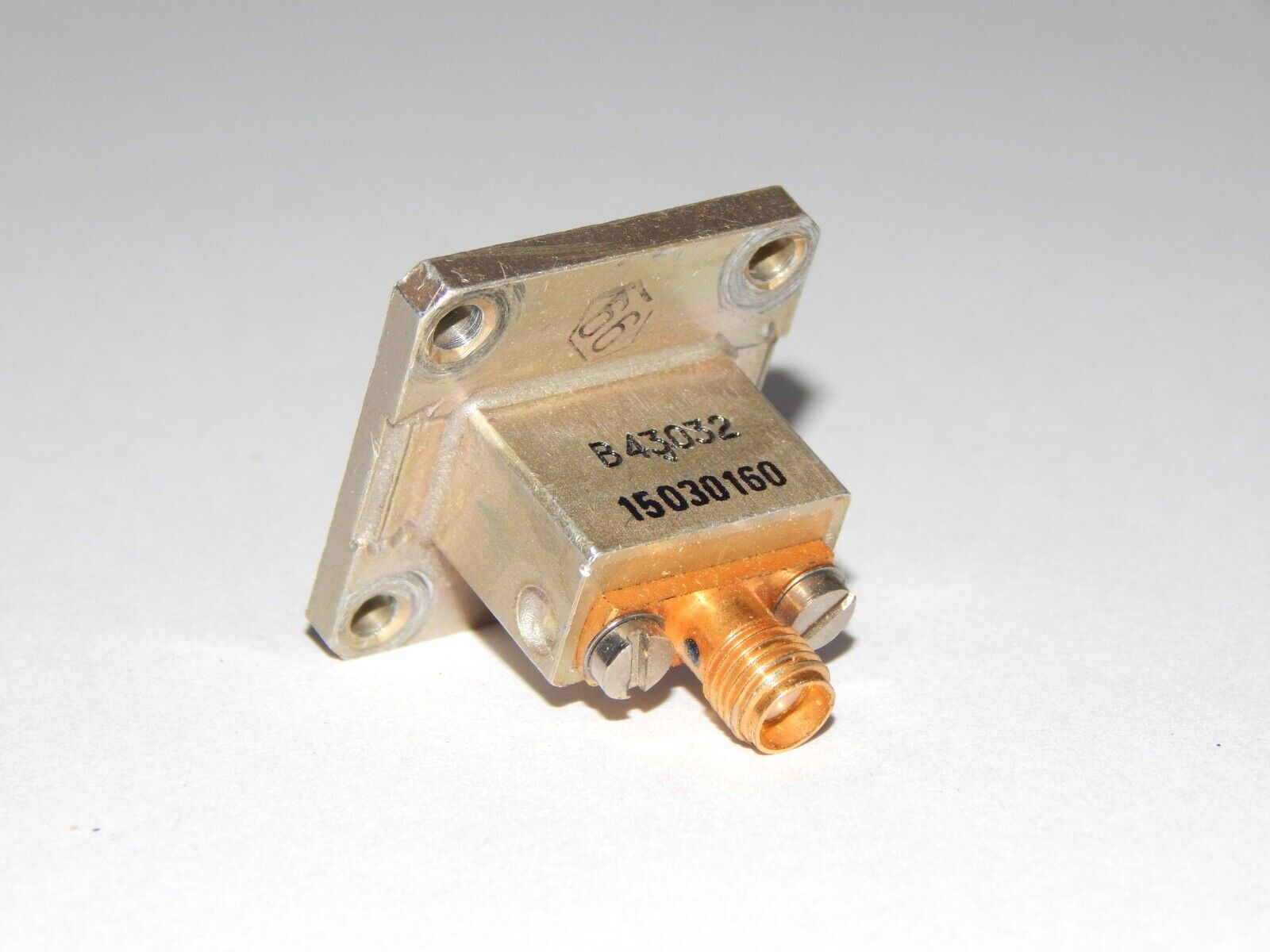 used Waveguide Adapter WR62 to SMA - ACCUCOM
