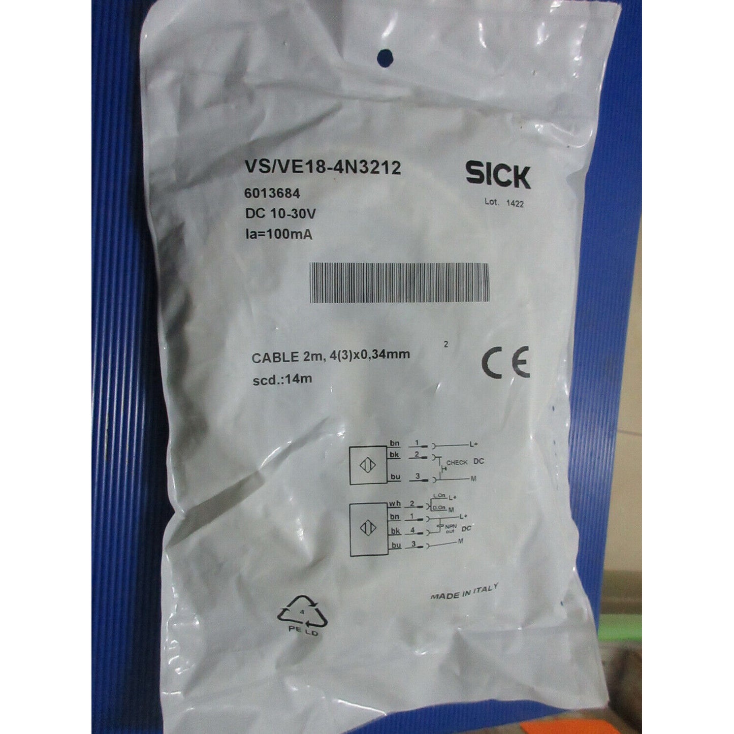 new ONE FOR SICK Photoelectric Switch VS/VE18-4N3212 spot stock - ONE FOR SICK