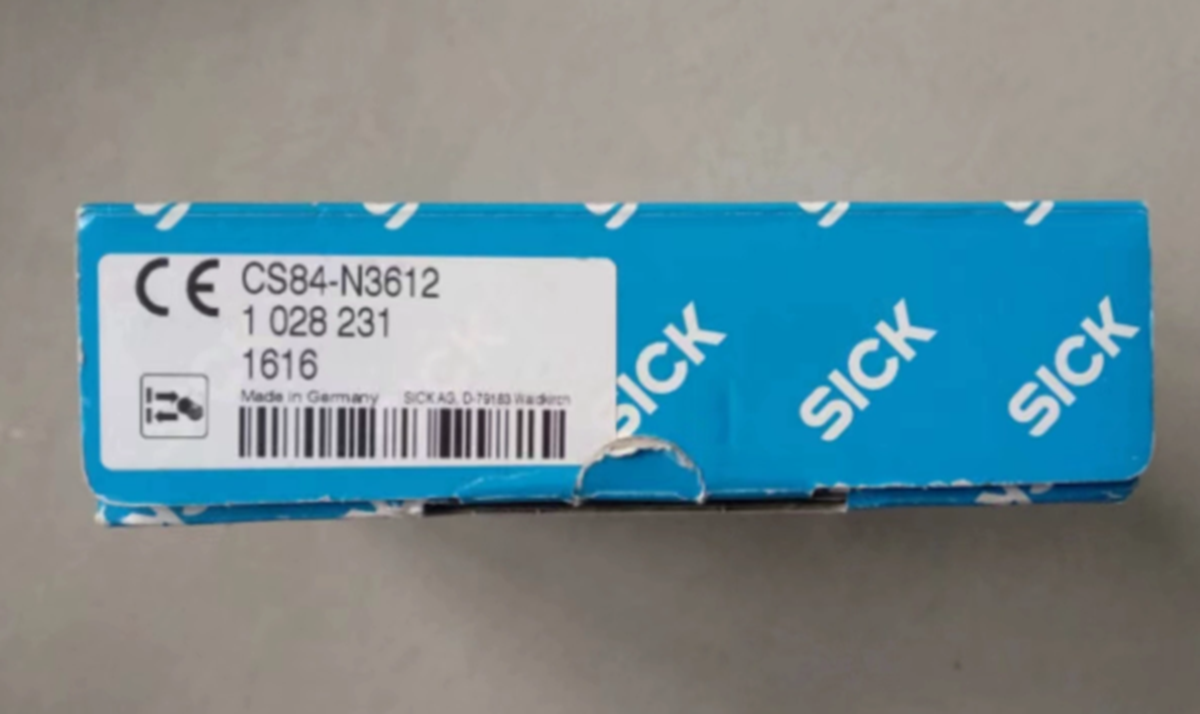 new  SICK CS84-N3612 PLC COLOR SENSOR, 4 CHANNELS, NPN, 60MM M12 8-PIN