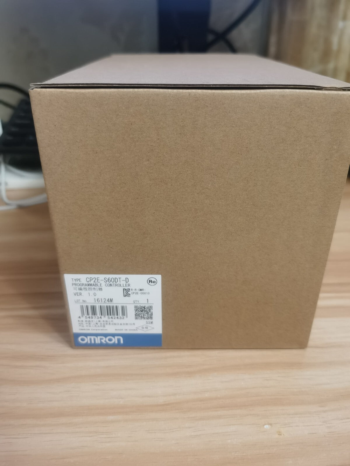 1PCS Omron CP2E-S60DT-D CP2ES60DTD Programmable Controller In Box